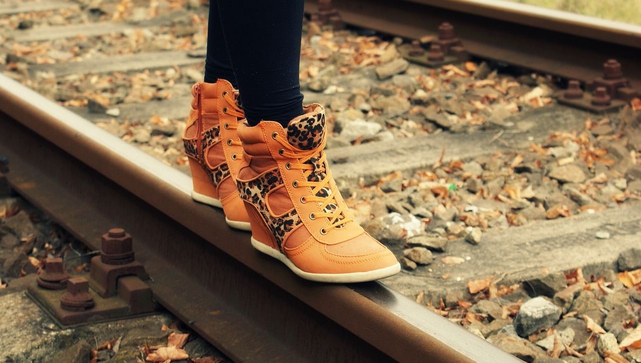 entdecken sie die neuesten schuhtrends für jeden anlass. von sportlichen sneakers bis hin zu eleganten damen- und herrenschuhen – bei uns finden sie das perfekte paar für ihren stil!