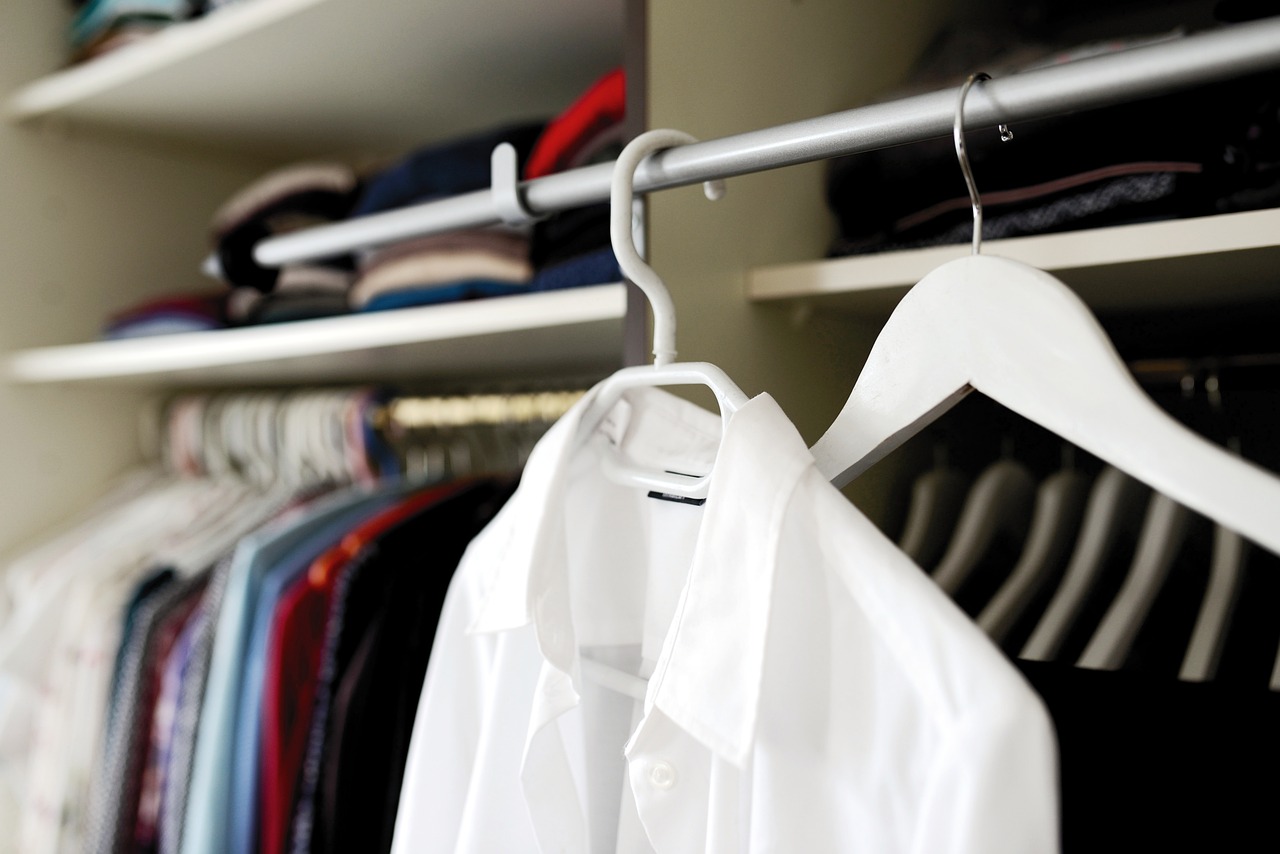 entdecken sie die neuesten modetrends mit unserer vielfältigen auswahl an kleidung. von lässigen outfits bis hin zu eleganten ensembles, finden sie alles, was sie brauchen, um ihren persönlichen stil auszudrücken.