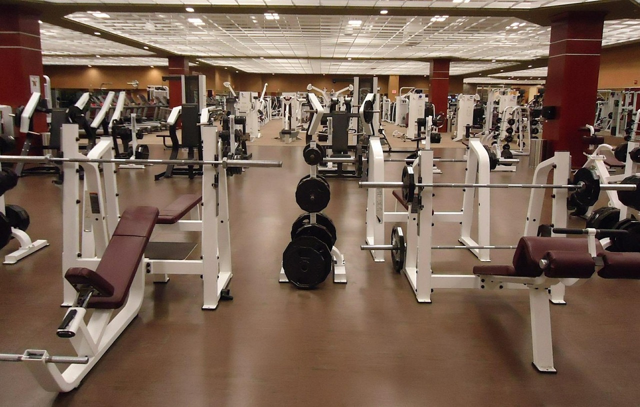 entdecken sie die besten trainingsmöglichkeiten im fitnessstudio! verbessern sie ihre gesundheit und fitness mit modernen geräten und professionellen trainern. egal ob anfänger oder profi, gestalten sie ihr individuelles trainingsprogramm im gym!