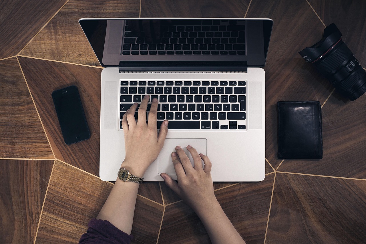 entdecken sie die neuesten smartphones mit innovativer technologie, atemberaubenden kameras und leistungsstarken funktionen. vergleichen sie modelle, finden sie das perfekte gerät für ihre bedürfnisse und bleiben sie mit den trends der mobilen welt auf dem laufenden.