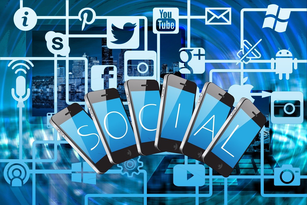 Soziale Netzwerke: Die Auswirkungen auf unsere Kommunikation im digitalen Zeitalter