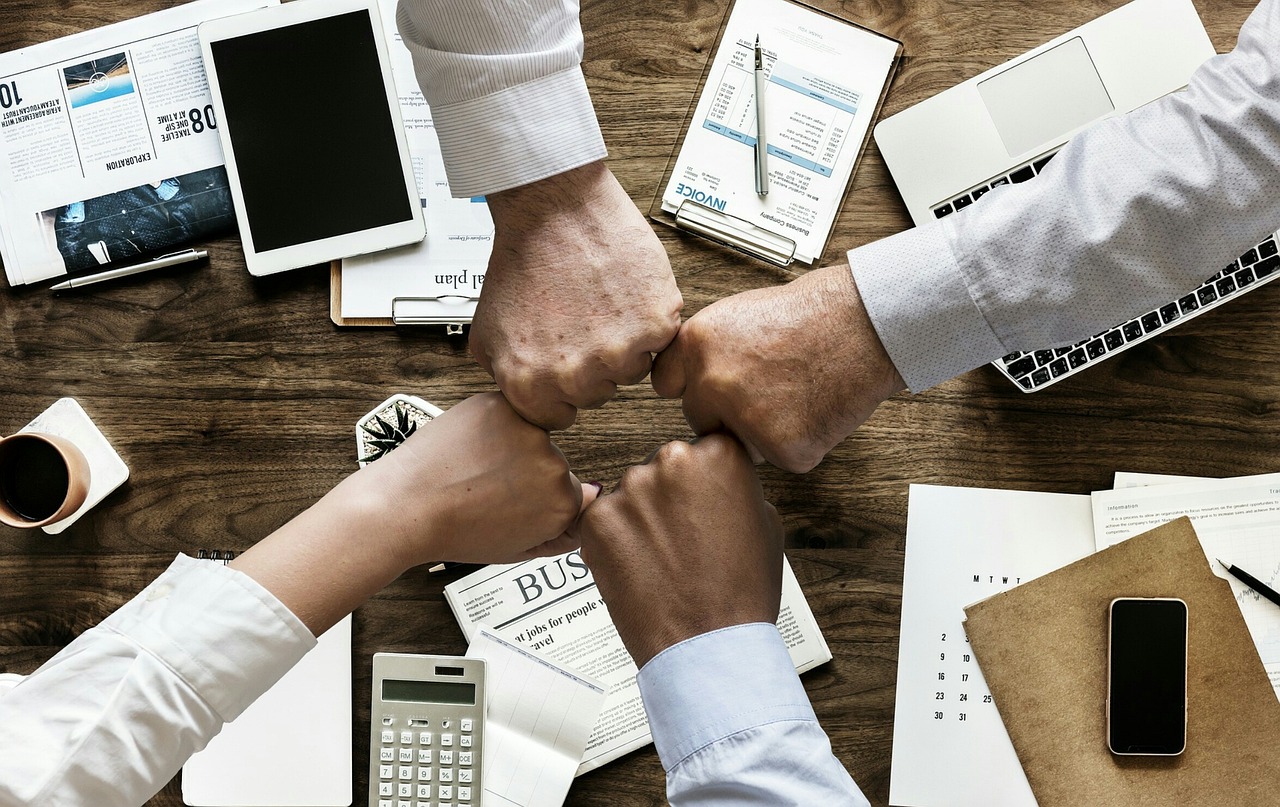 effektives krisenmanagement: strategien zur identifizierung, analyse und bewältigung von krisensituationen in unternehmen. erfahren sie, wie sie risiken minimieren und die resilienz ihrer organisation stärken können.